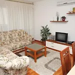 Apartmán With A Parking Space - 5989