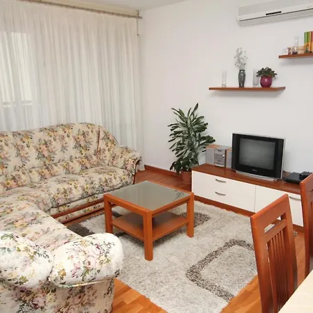 Apartmán With A Parking Space - 5989